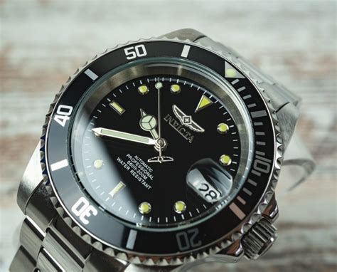 invicta submariner automatic.